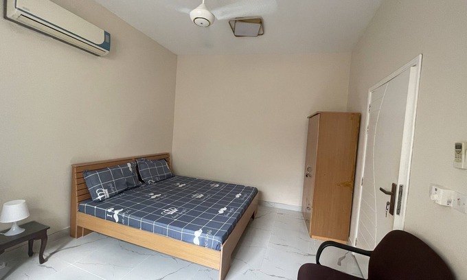 Muscat Bed & Breakfast | A simple room in the old area of Muscat