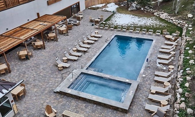 Vail Hotel | A Ski Enthusiast's Getaway: Near Vail Ski Resort and Vail Nature Center