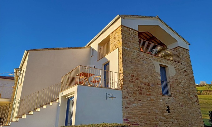 Castiglione Messer Raimondo Apartment | A spacious 2 bedroom apartment with stunning panoramic views at La Stradella