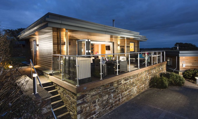 St. Agnes House | A stunning, environmentally friendly holiday haven at Mor Cliff, in an AONB.
