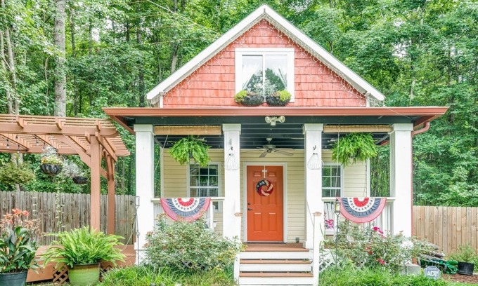 Lithia Springs Cottage | A suburban cottage in Georgia