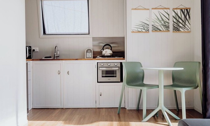 Hokitika Apartment | A tiny house with a big section across the road from the beach