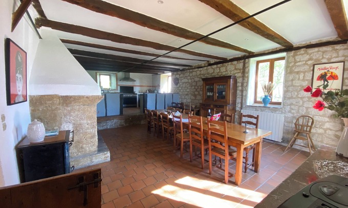 Labarthe House | A typical well equipped quercy stone house, set in superb countryside