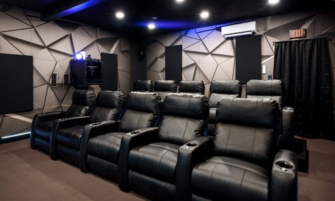 Jim Thorpe House | A Vacation That Feels Like Home! Senior Friendly! A Poconos Place of Peace!