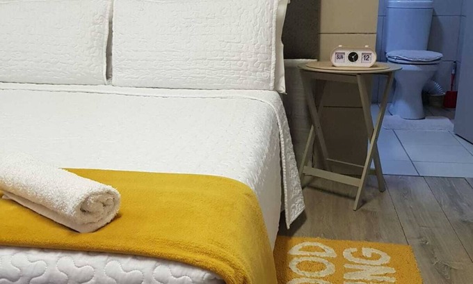 Kempton Park Bed & Breakfast | A very private & serene guest unit within a gated community with 24 hr security