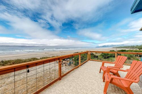 Rockaway Beach House | A Wave From It All