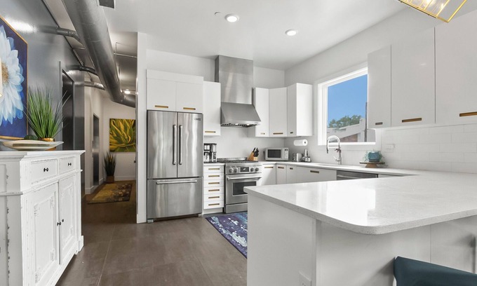 Tuscaloosa Condo | "A Winner" Game Ready Rental