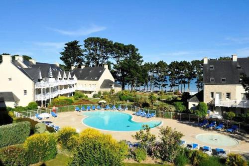 Fouesnant Apartment | A07- Apt PMR 4 à 5 pers, sea view, beach, pool