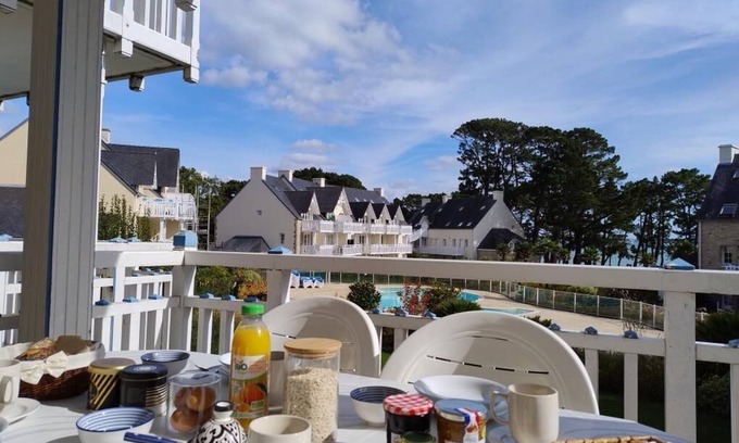 Kerherou Apartment | A11 -Appartement vue mer piscine