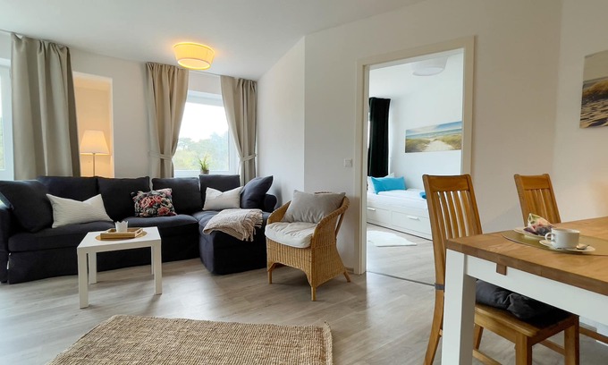 Sahlenburg Apartment | A4.3-Bright, friendly apartment with partial sea view, for up to 7 people
