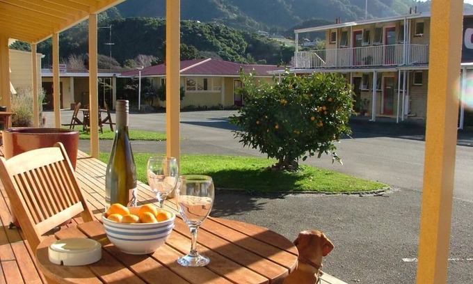 Picton Hotel | AAA Marlin Motel