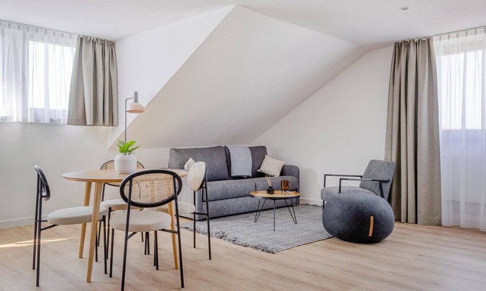 Aalen Apartment | Aalen Reichsstädter Str | One-Bedroom Suite XL