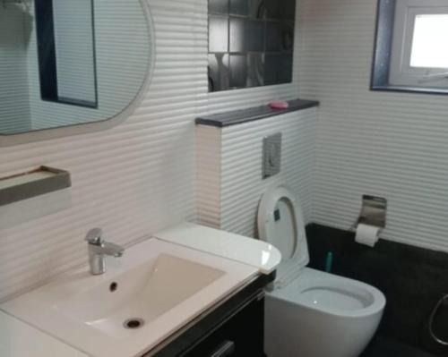 Kailash Colony Apartment | Aaron Service Apartment