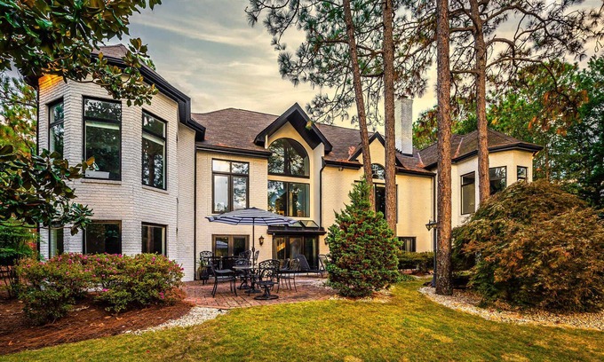 Pinehurst Villa | Abbey Manor on Pinehurst #6- Golf Views -Sleeps 24