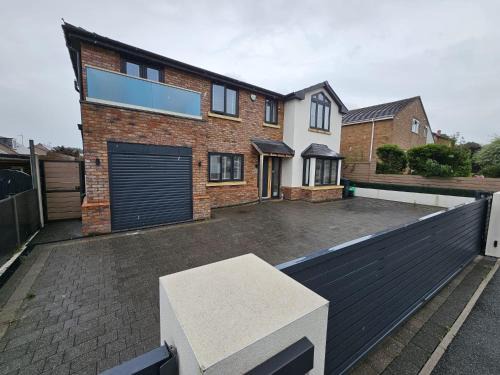 St George House | Abergele 4 - Beds Pet Friendly & Parking