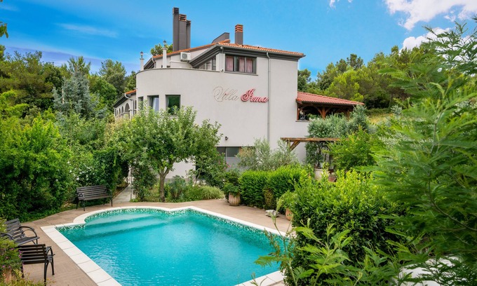 Liznjan Villa | Abgelegen Villa Irma mit Pool am Waldrand in Liznjan, Südküste Istrien, Kroatien
