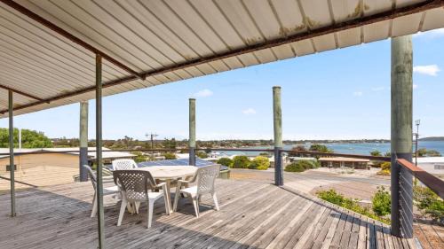 Lake Wangary House | About Windward - Budget Property With Million Views