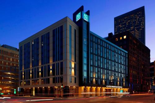 Downtown West Hotel | AC Hotel by Marriott Minneapolis Downtown