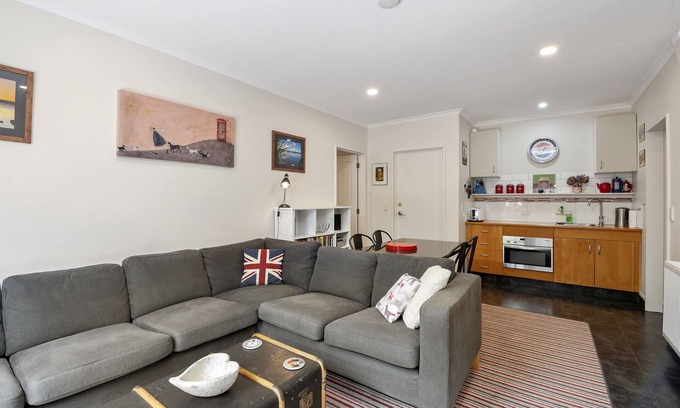 Taupo House | Acacia Bay Retreat - Acacia Bay Holiday Home