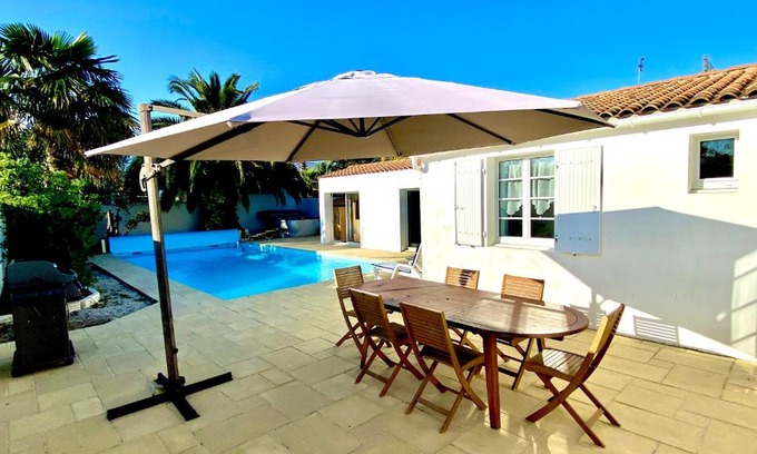 Rivedoux-Plage House | Acacias belle maison avec Piscine chauffée, Spa et Sauna