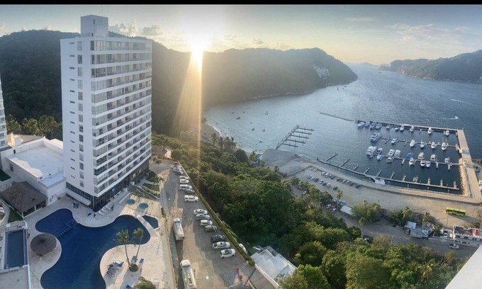 Granjas del Marques Apartment | Acapulco Apartment with an outstanding ocean view