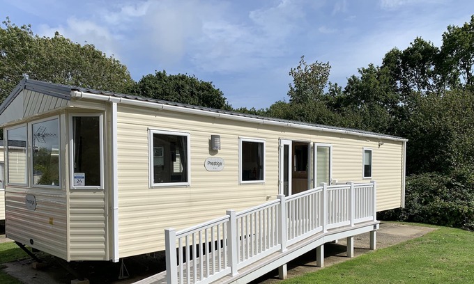 Shanklin House | Accessible 2 Bedroom Caravan, Shanklin, Isle of Wight