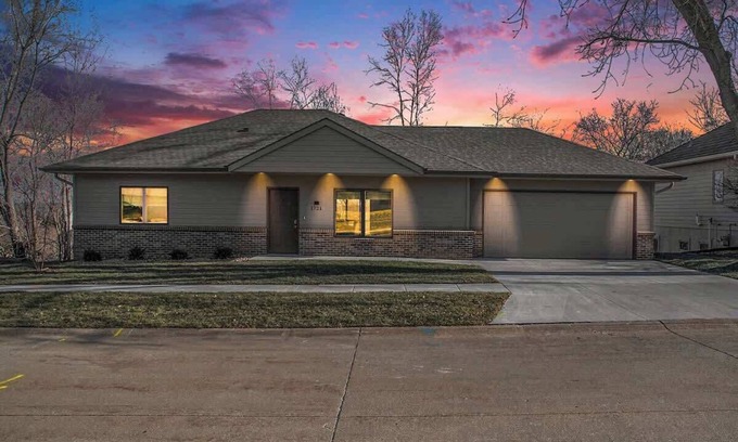 Council Bluffs House | Accessible Escape- Completely Handicap accessible!