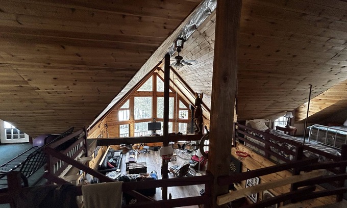 Eagle Lake Cottage | Accessible private spacious lakefront playhouse