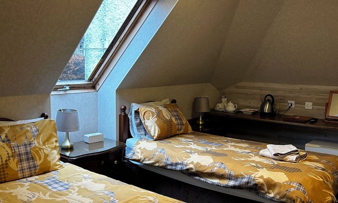 Longcroft House | Acer Lodge Guest House