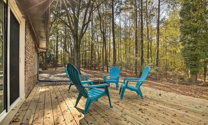 Acworth House | Acworth Retreat w/ Fireplace, Deck, 3 Acres!