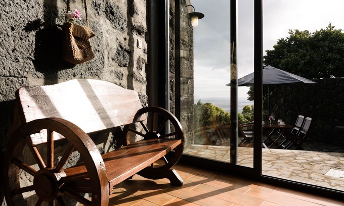 Prainha House | Adega da Montanha - Adegas do Pico