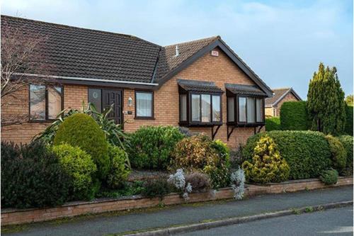 St George House | Aderyn Du