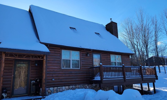 Minerva House | Adirondack Cozy Cottage Hideaway by RedAwning
