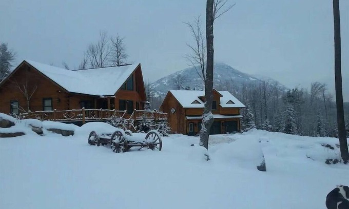 Jay House | Adirondack Whiteface Mtn Retreat