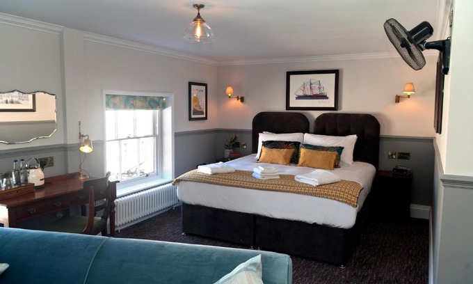 Greenwich West Hotel | Admiral Hardy