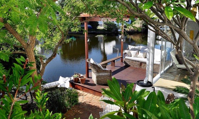 Marina da Gama Bed & Breakfast | Admiralty B&B