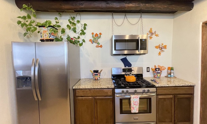 Santa Fe House | Adobe House Close to Downtown, Opera, and Historic Plaza