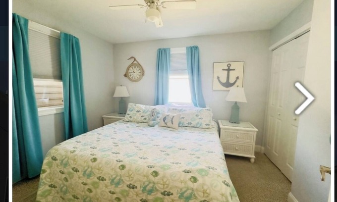 Townsend's Inlet Condo | Adorable 1st floor, 3-bedroom condo with great porch 5 mins from the beach