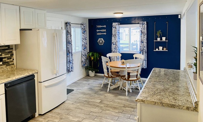 Manassas House | Adorable Accommodations