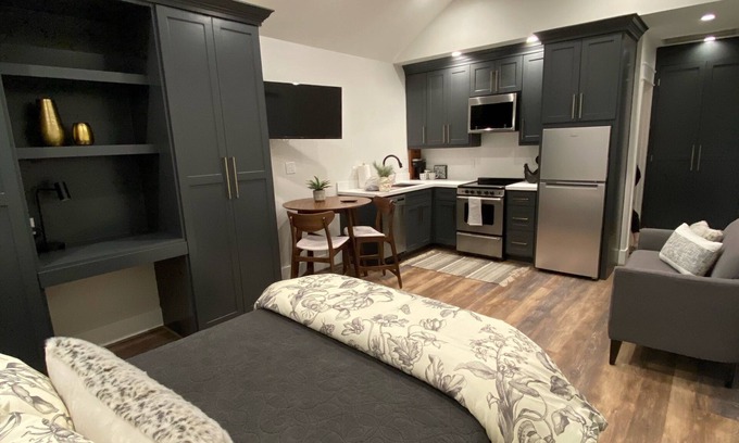 Galveston Apartment | Adorable garage apartment.