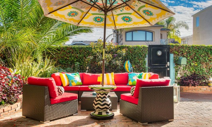Balboa Peninsula Cottage | Adorable Remodeled Beach Cottage.