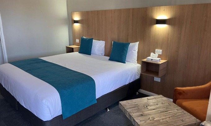 Forbes Hotel | Adrian Motel