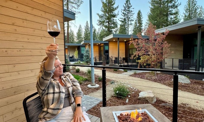 Truckee Cabin | Adventure Cabin 47 (pet friendly) - Luxurious Adventure Cabin