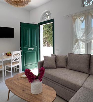 Panormos Apartment | Aeris Tinos Suites