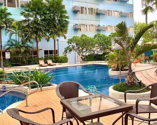 Pembo Apartment | Aesthetic Condo near SM Aura