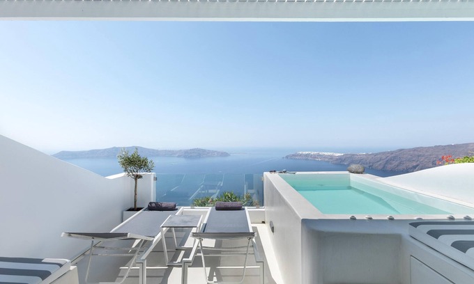 Imerovigli House | Aether Suite with hot tub and sea view by Caldera Houses