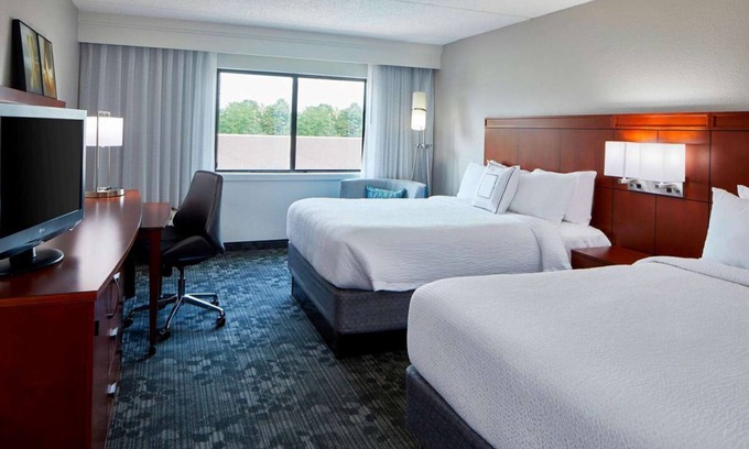 Morrisville Resort | Affordability Meets Comfort! Two Contemporary Units, Free Airport Shuttle!
