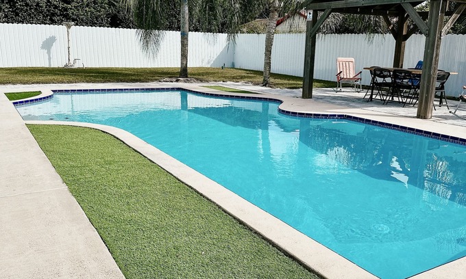 Orlando House | Affordable 3 Bedroom Home W/Private Pool. Minutes from Orlando's theme parks