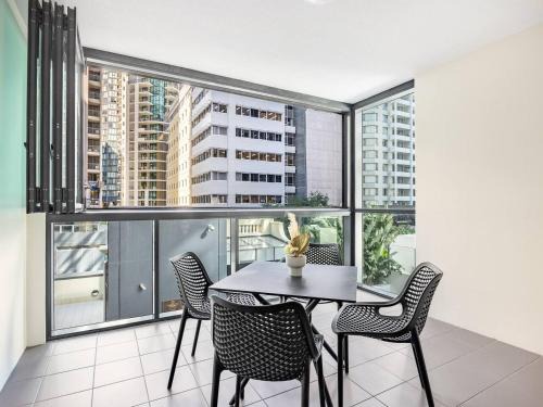 Brisbane Central Business District Apartment | Affordable CBD 2Beds and Ducted AC Walk to everything