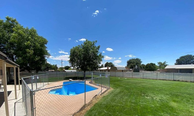 Las Cruces House | Affordable Getaway with a POOL and the Perks